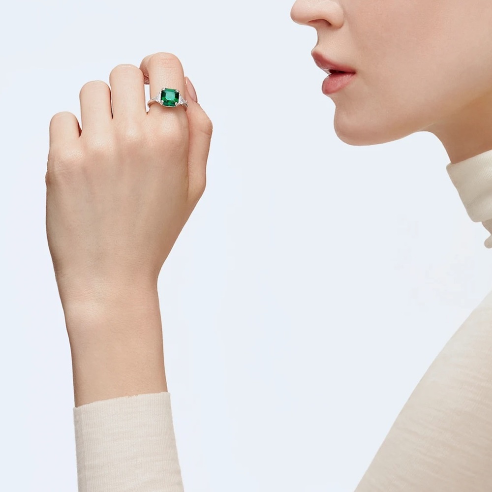 Swarovski Attract Trilogy cocktail ring, Square cut Green, Rhodium plated